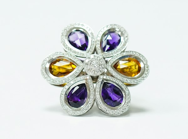 Illustrative jewellery photography